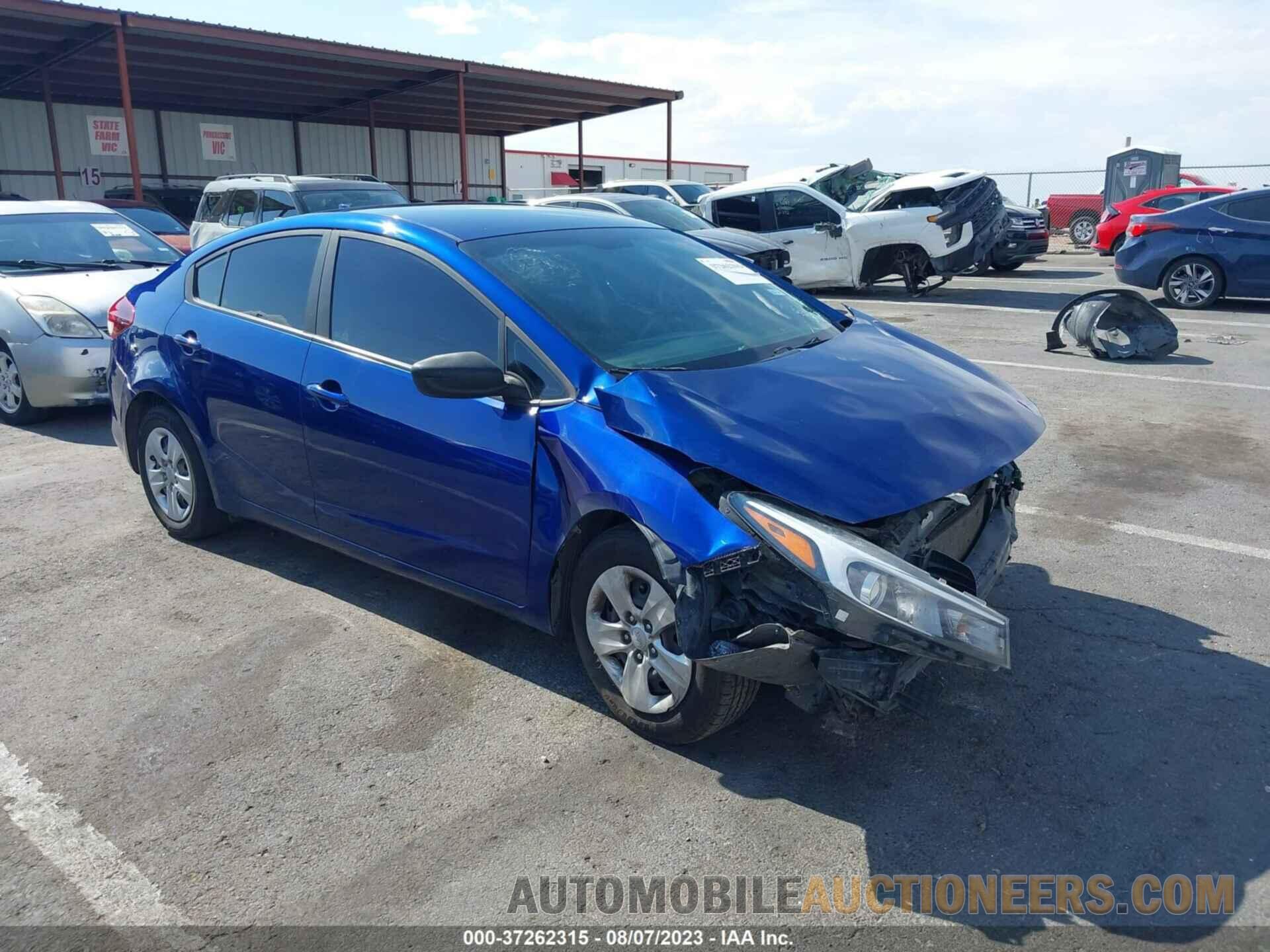 3KPFK4A77JE210434 KIA FORTE 2018