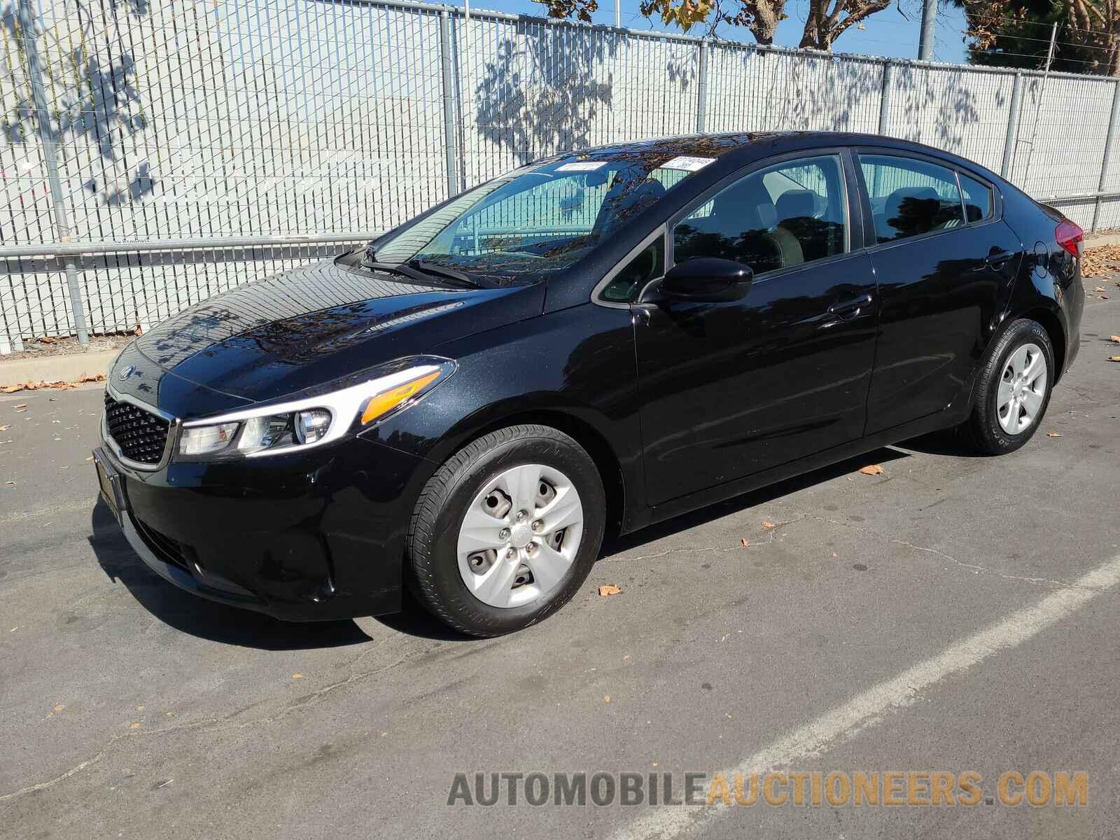 3KPFK4A77JE214242 Kia Forte LX 2018