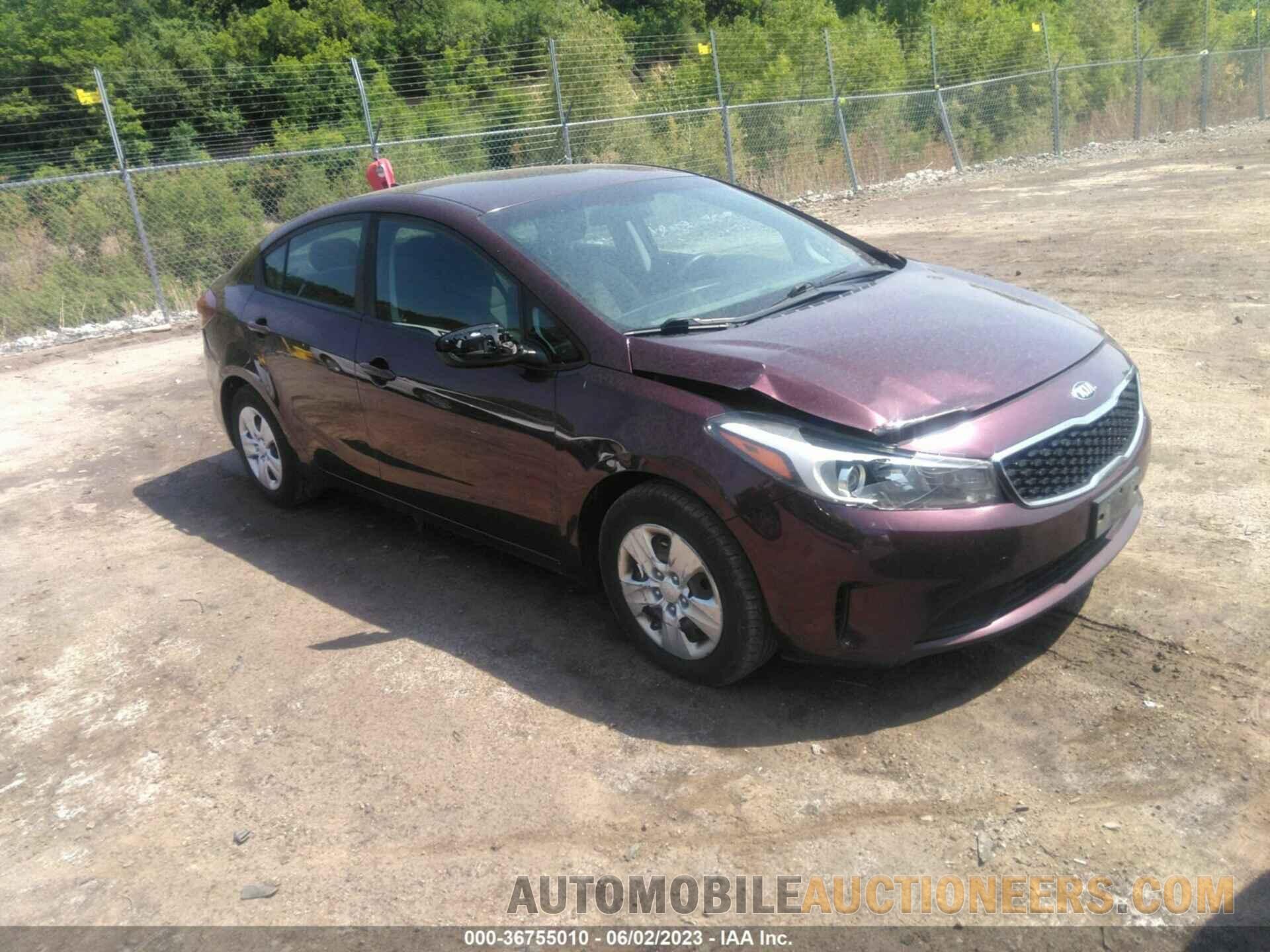 3KPFK4A77JE215407 KIA FORTE 2018