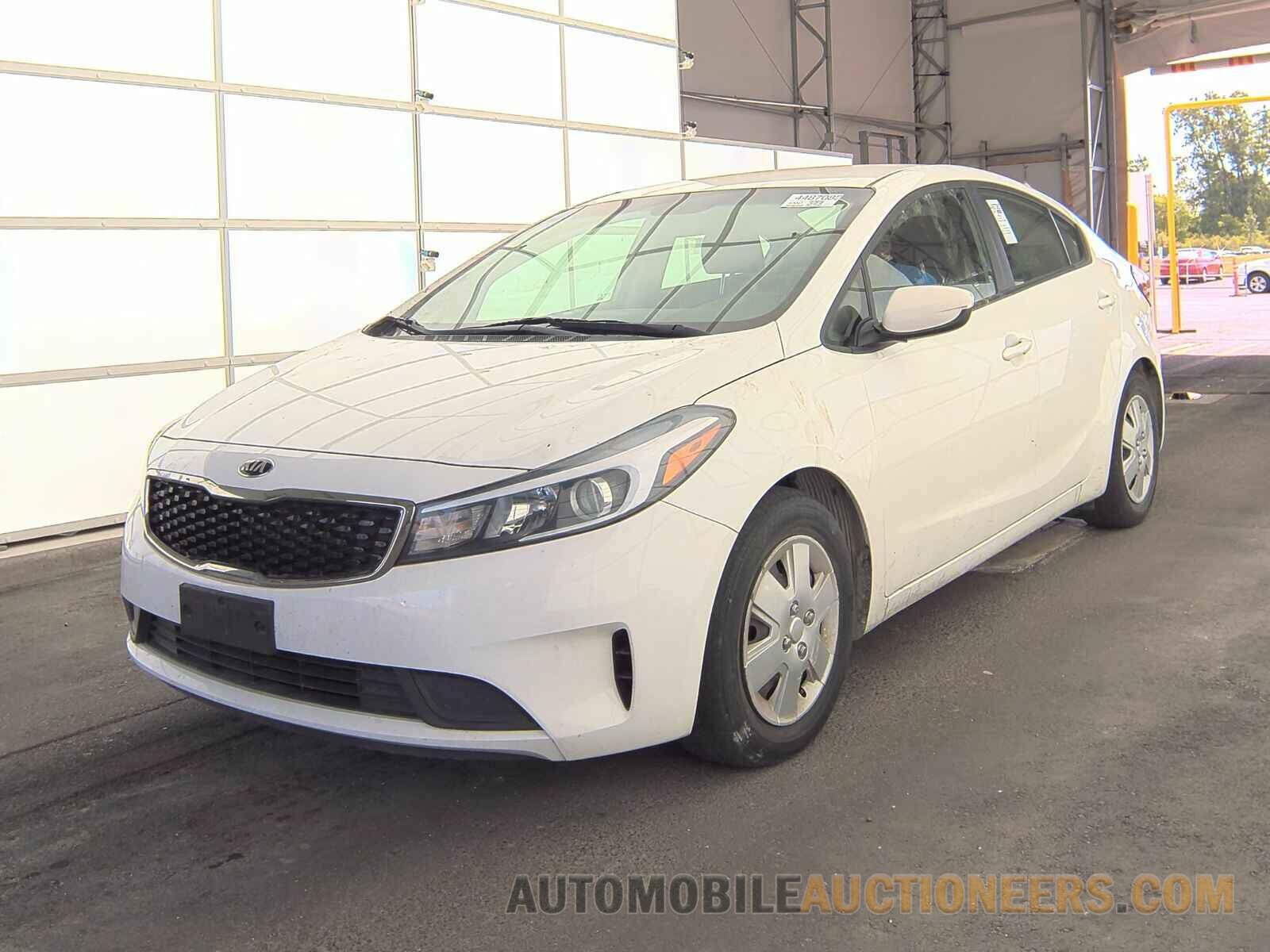 3KPFK4A77JE218923 Kia Forte LX 2018