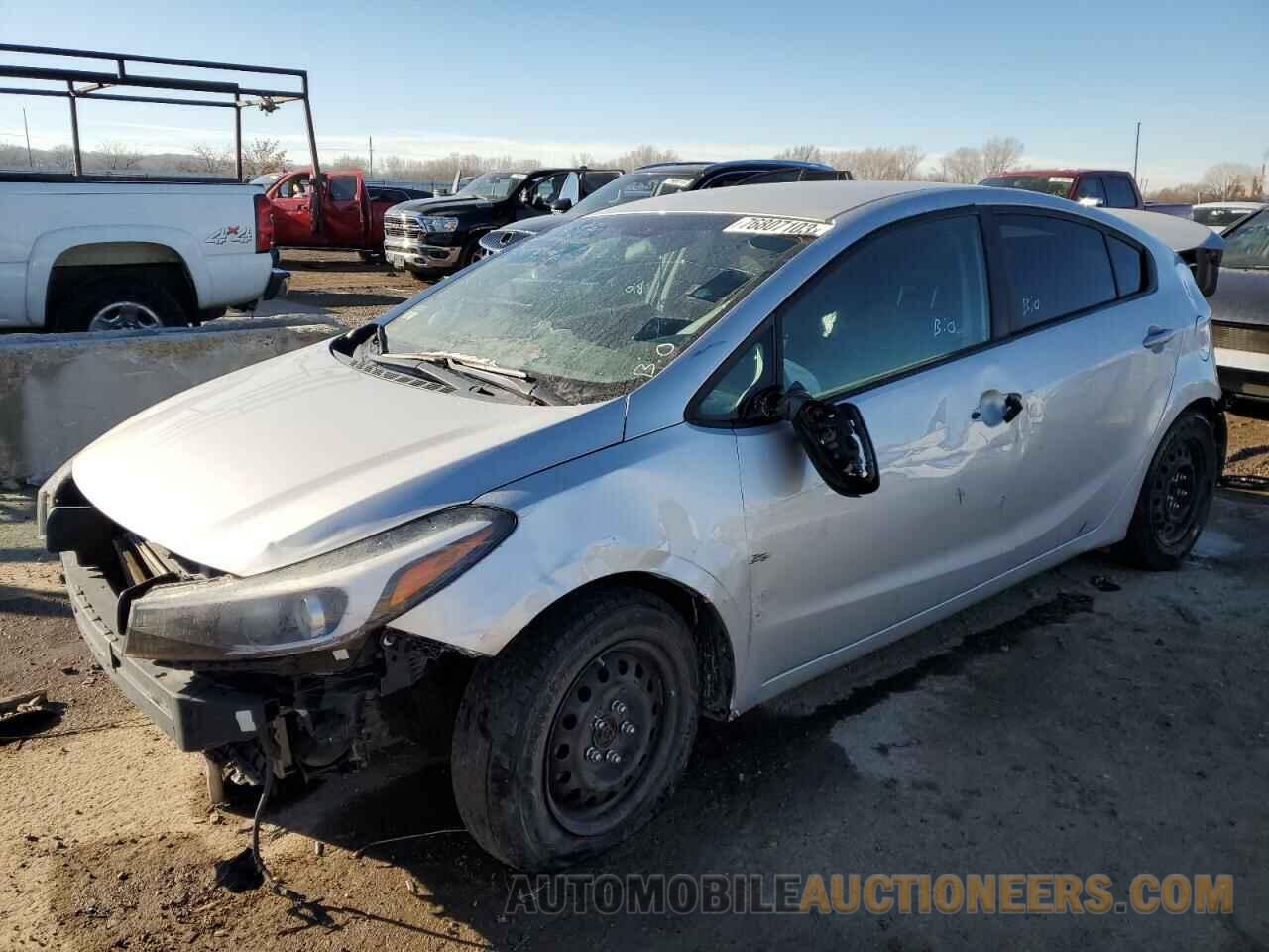 3KPFK4A77JE220333 KIA FORTE 2018