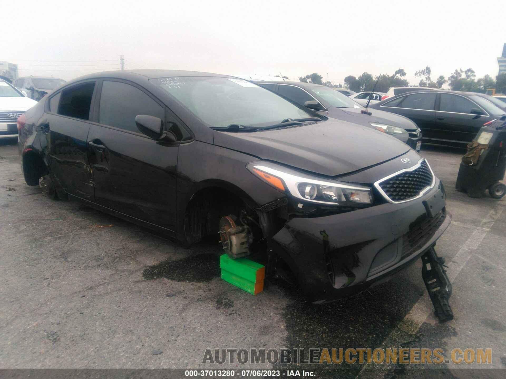 3KPFK4A77JE221210 KIA FORTE 2018