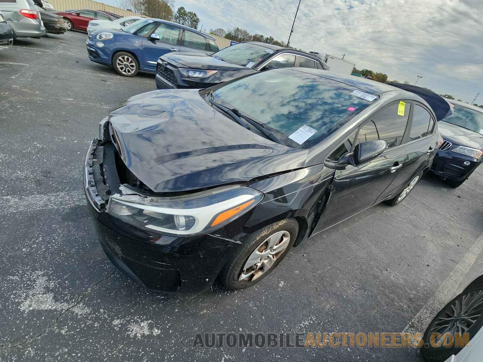 3KPFK4A77JE225144 Kia Forte 2018