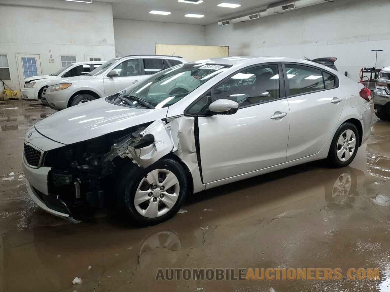 3KPFK4A77JE227332 KIA FORTE 2018