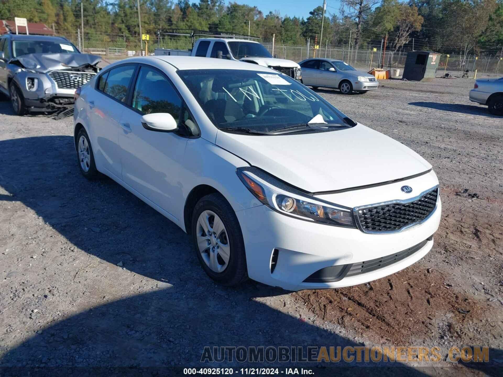 3KPFK4A77JE231705 KIA FORTE 2018