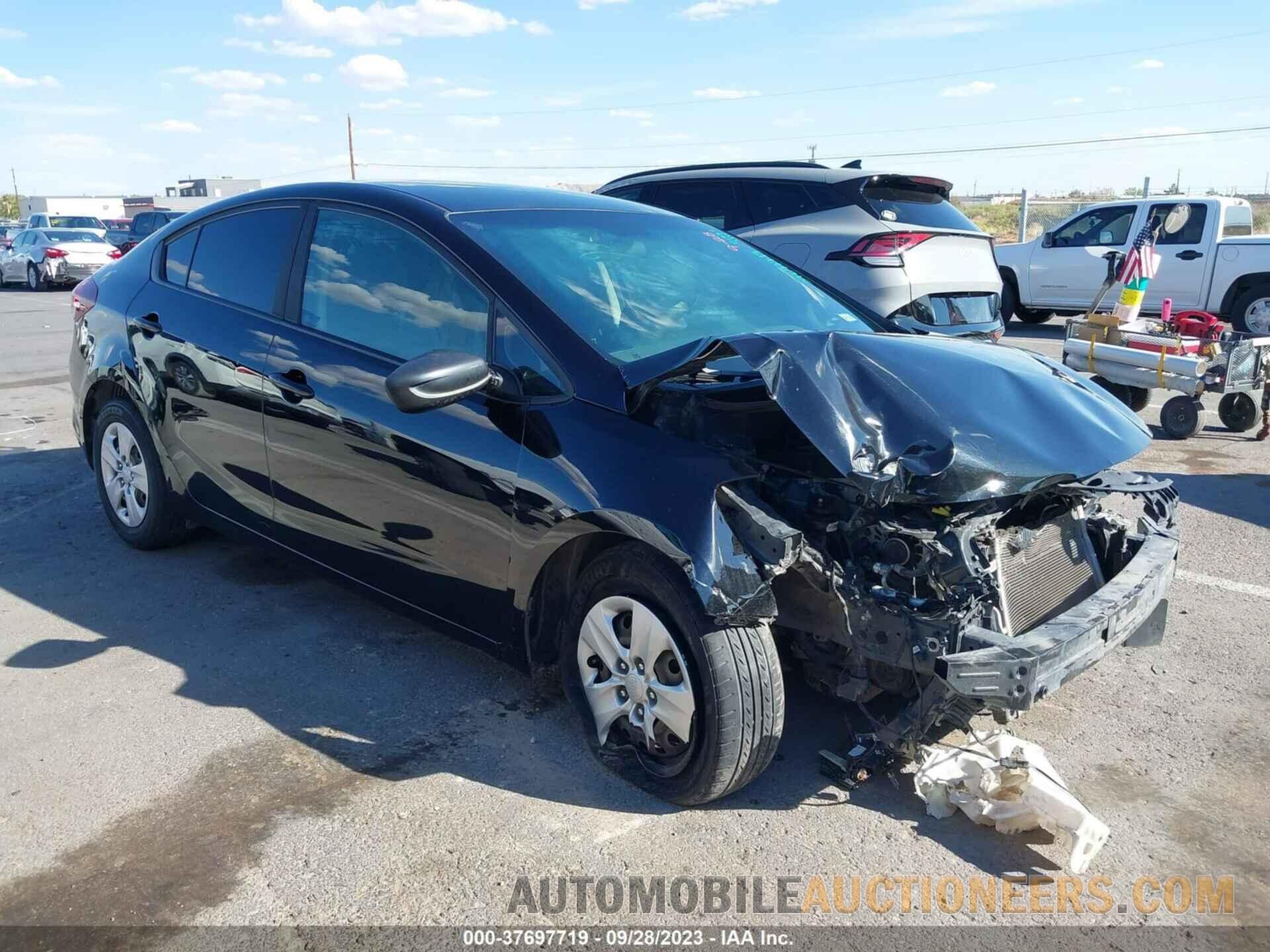 3KPFK4A77JE246835 KIA FORTE 2018