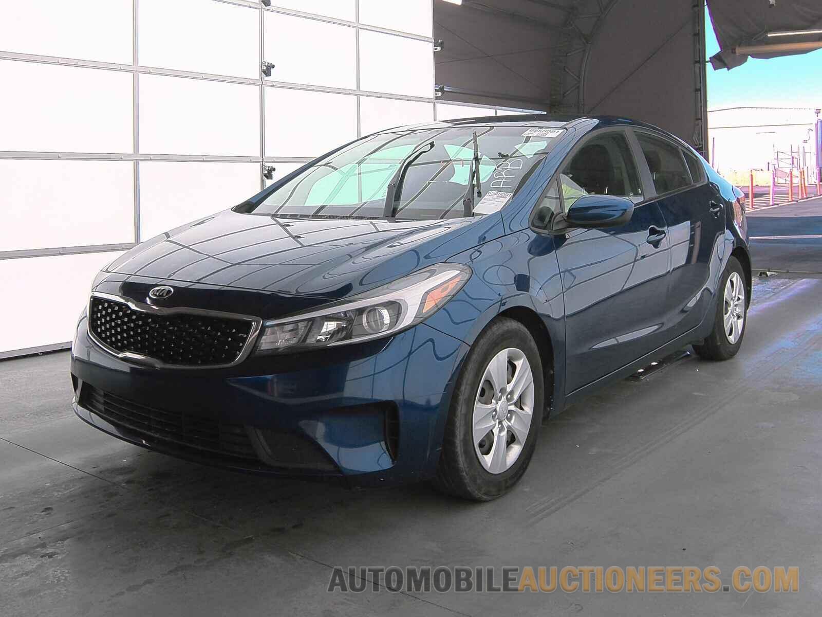 3KPFK4A77JE253428 Kia Forte LX 2018