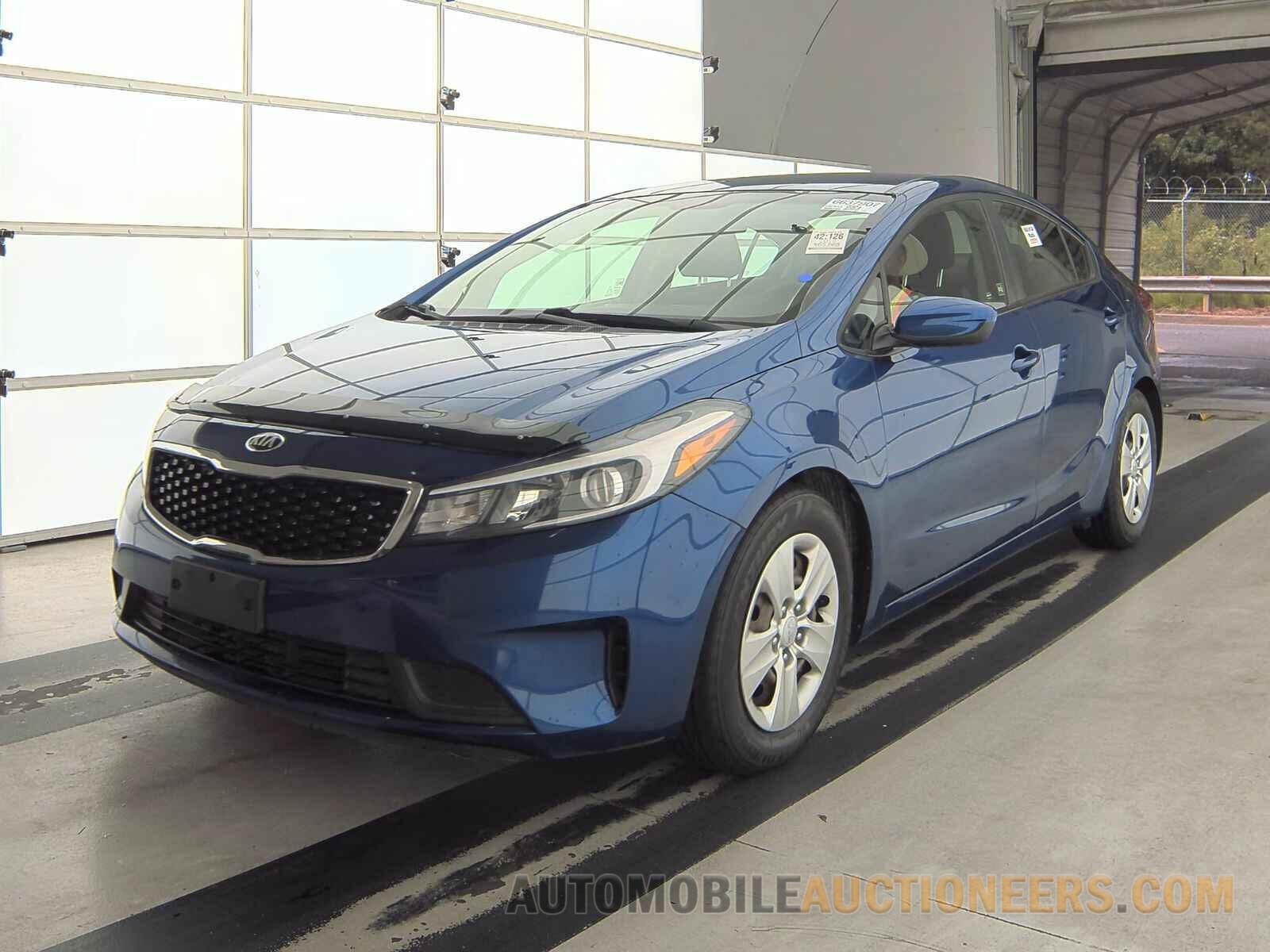 3KPFK4A77JE259083 Kia Forte LX 2018