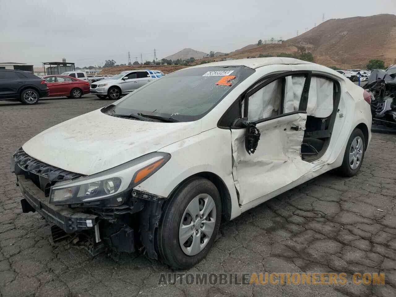 3KPFK4A77JE271685 KIA FORTE 2018