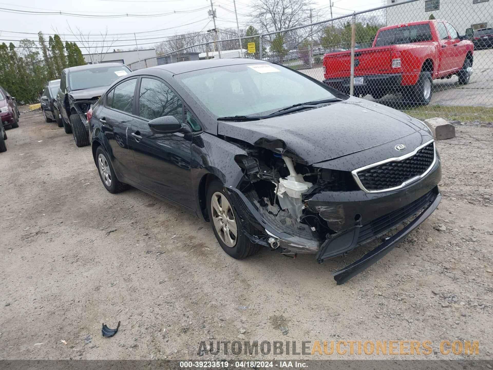 3KPFK4A77JE281083 KIA FORTE 2018