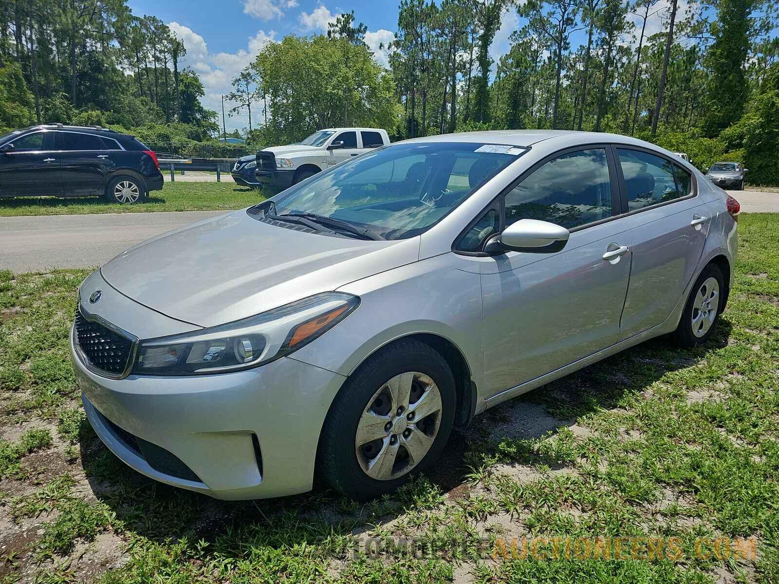 3KPFK4A78HE029613 Kia Forte LX 2017