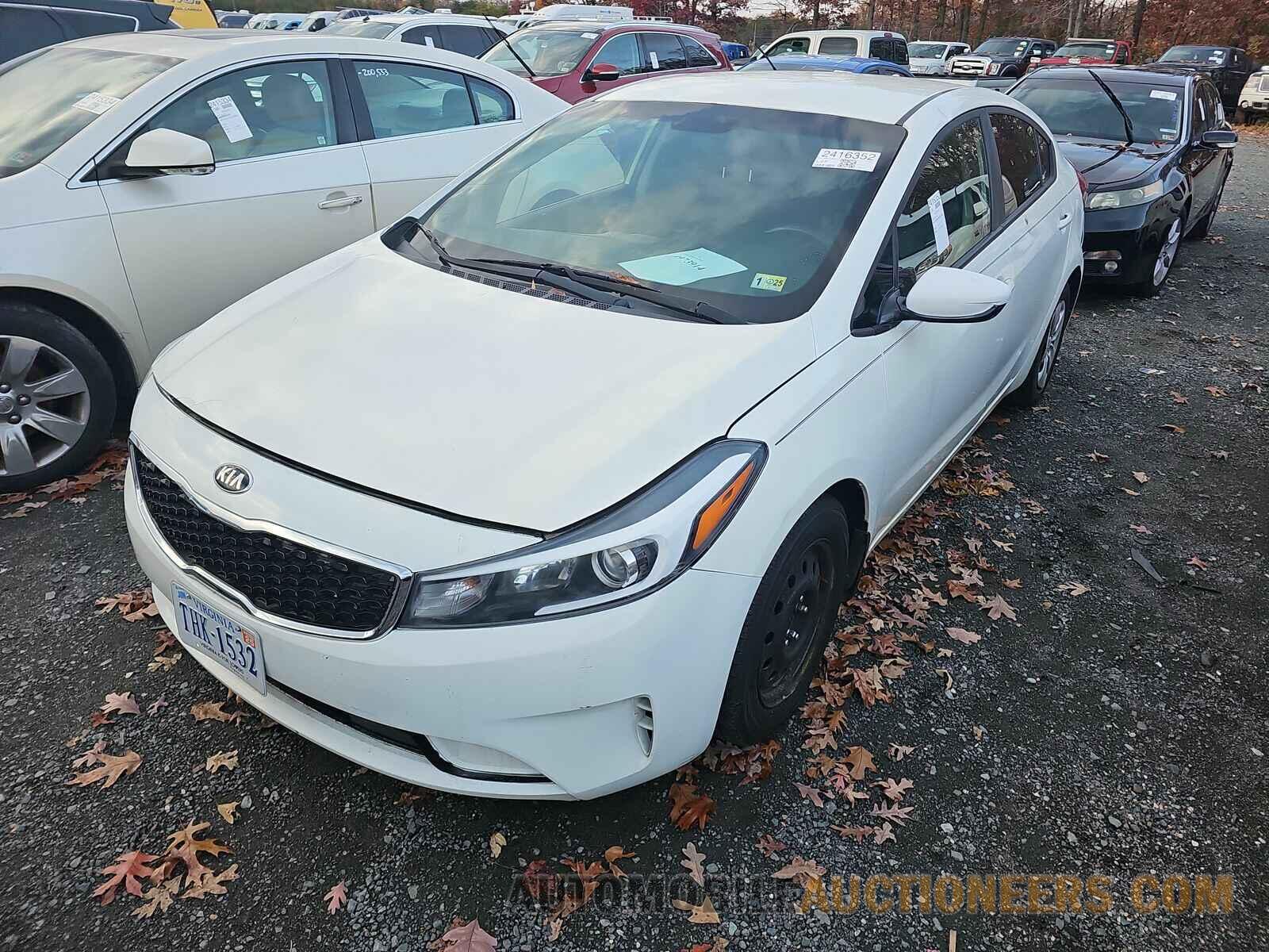 3KPFK4A78HE057962 Kia Forte LX 2017