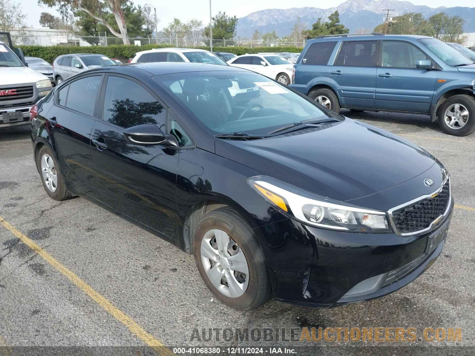 3KPFK4A78HE112068 KIA FORTE 2017