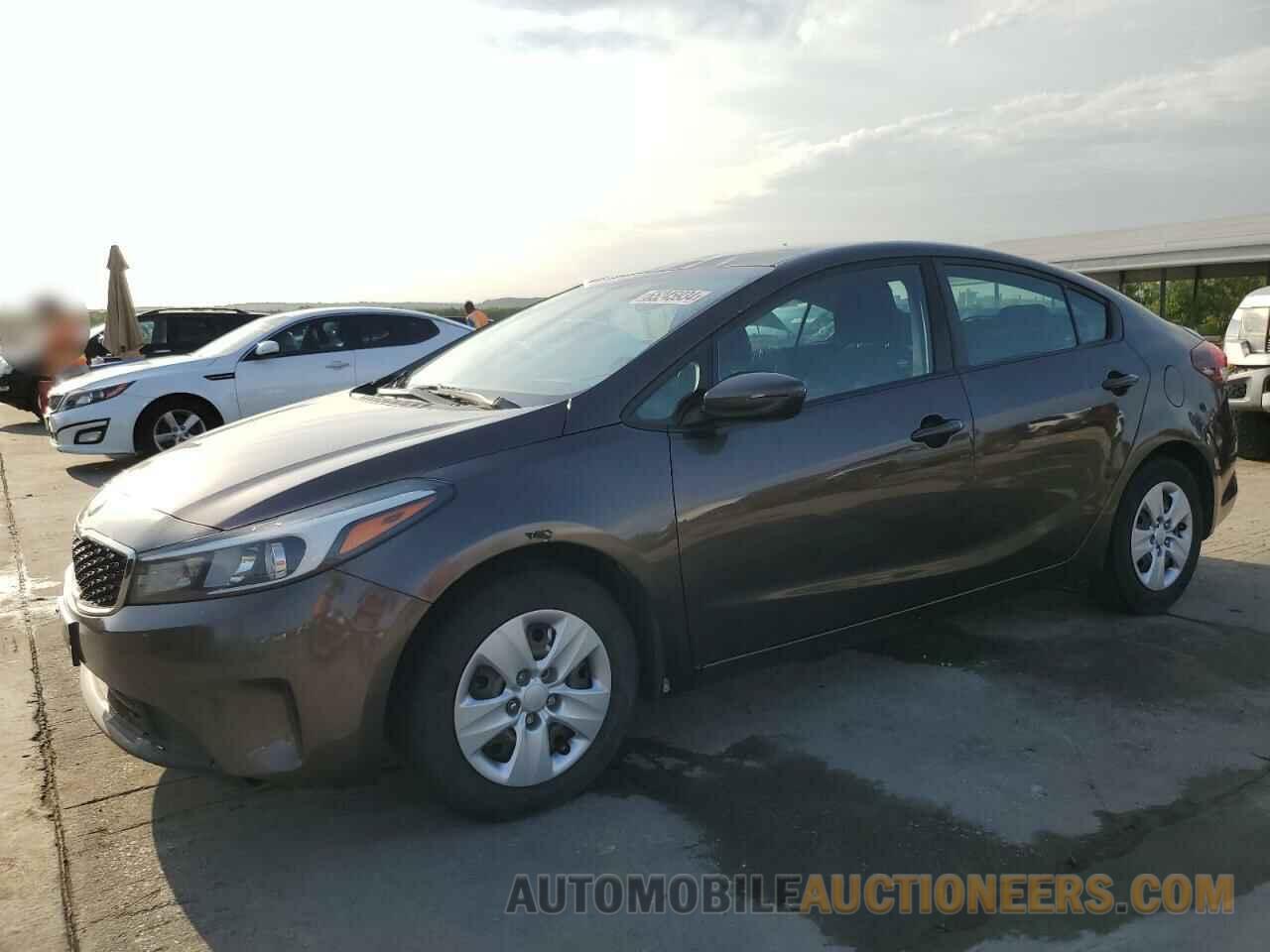 3KPFK4A78HE158256 KIA FORTE 2017