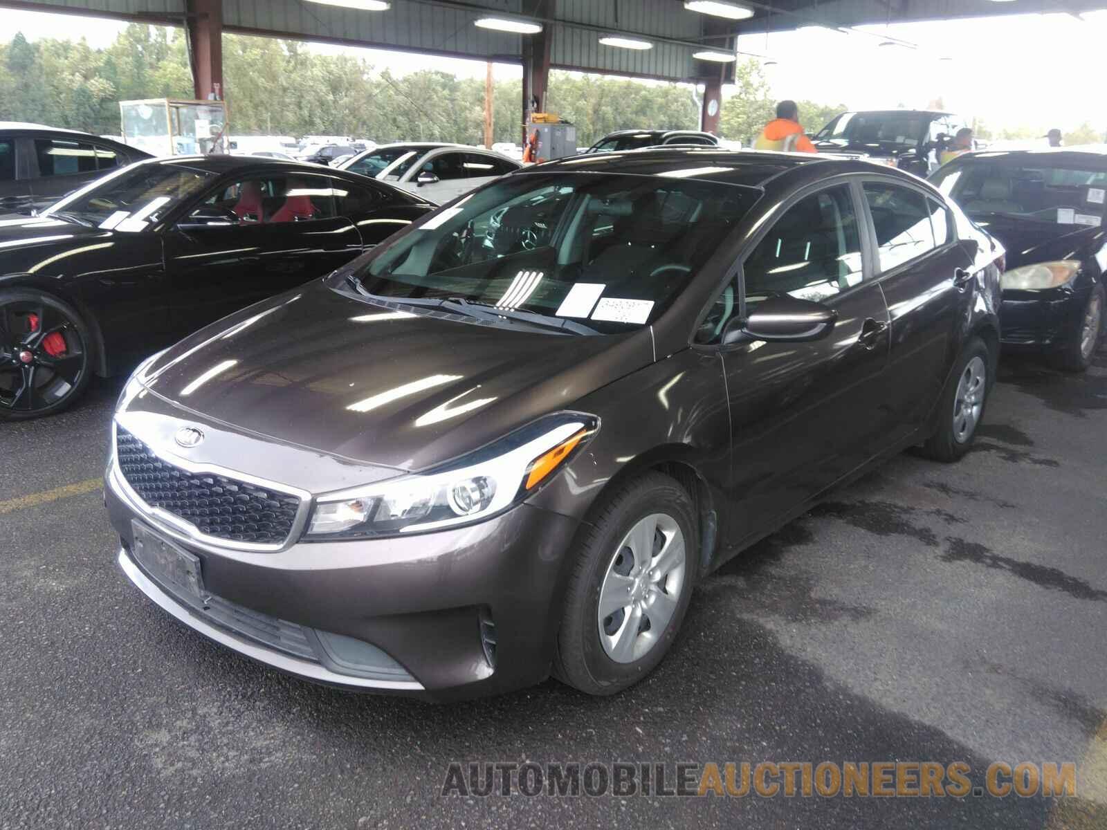 3KPFK4A78HE158371 Kia Forte LX 2017