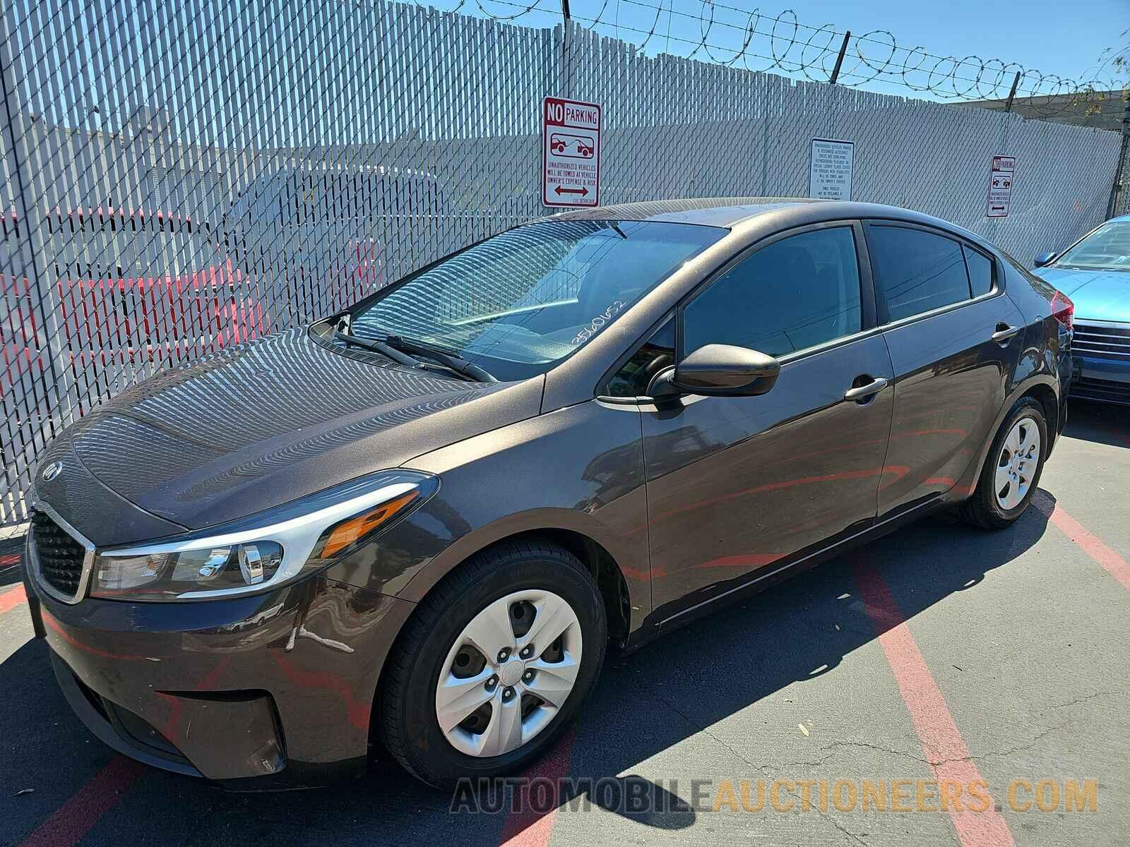 3KPFK4A78HE160380 Kia Forte LX 2017