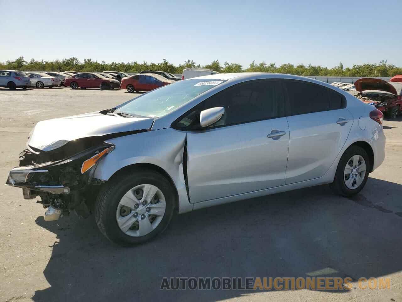 3KPFK4A78JE185835 KIA FORTE 2018