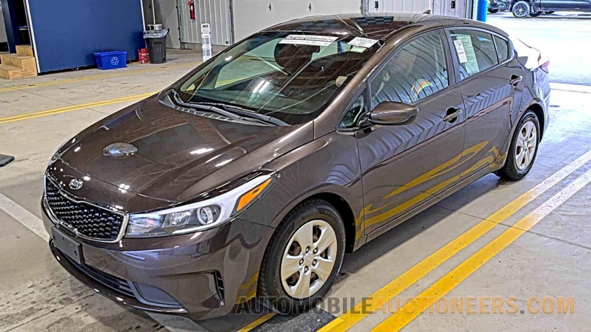 3KPFK4A78JE186077 Kia Forte LX 2018