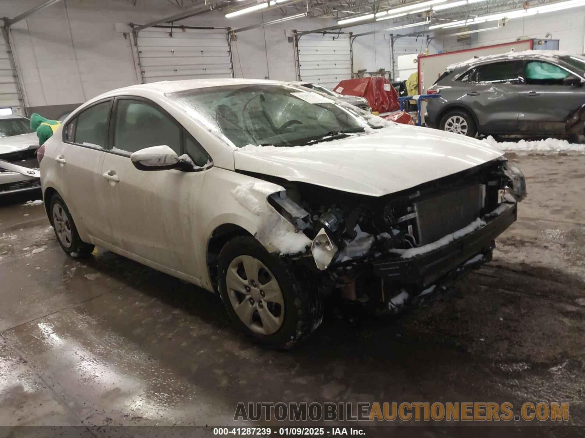 3KPFK4A78JE190355 KIA FORTE 2018