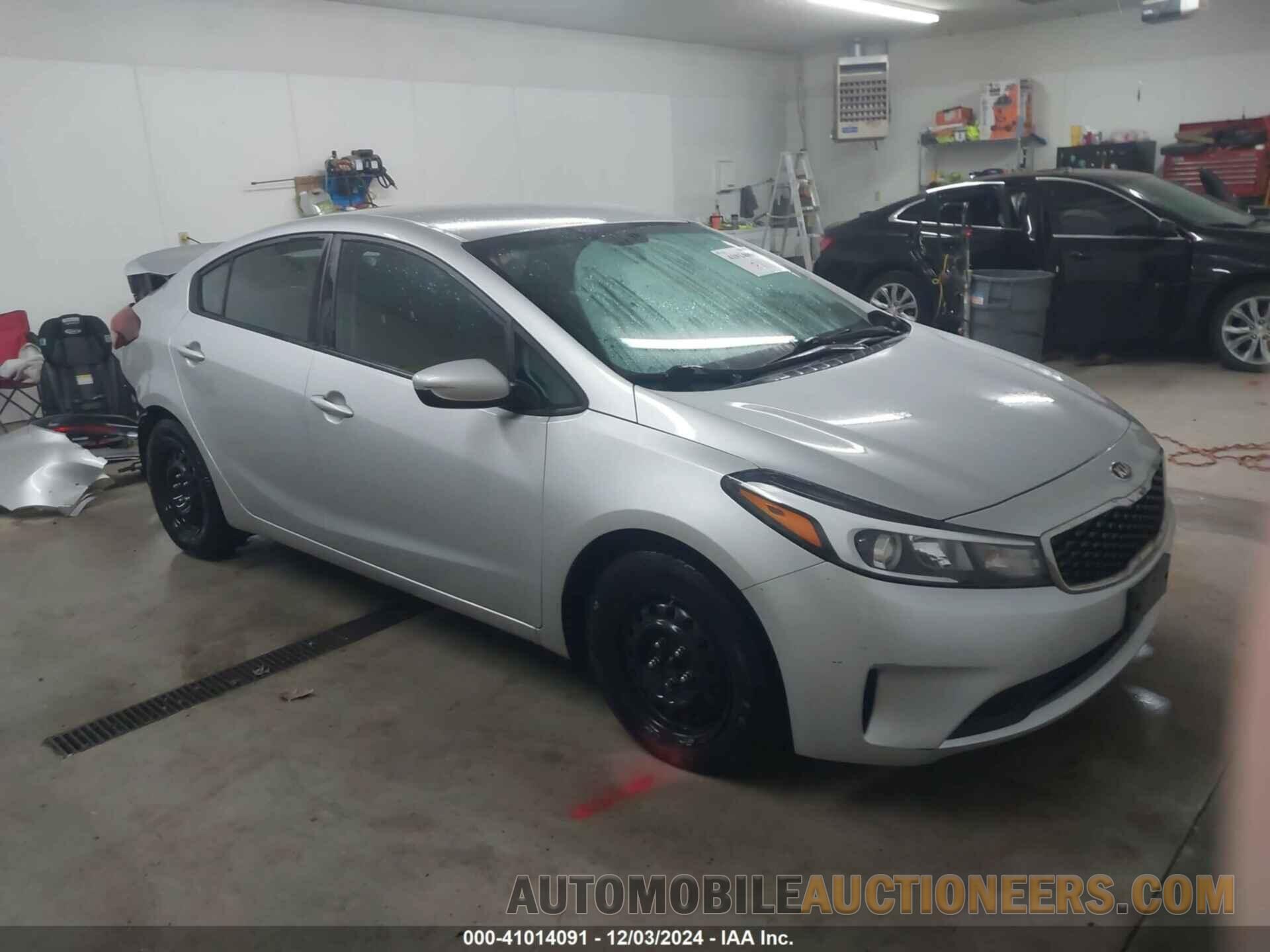 3KPFK4A78JE218770 KIA FORTE 2018