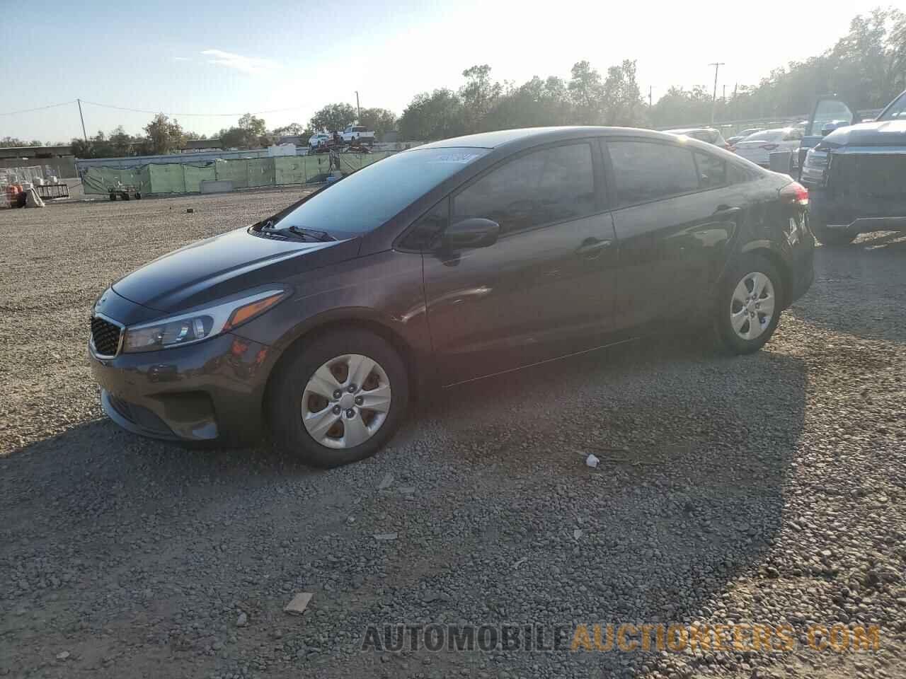 3KPFK4A78JE221569 KIA FORTE 2018