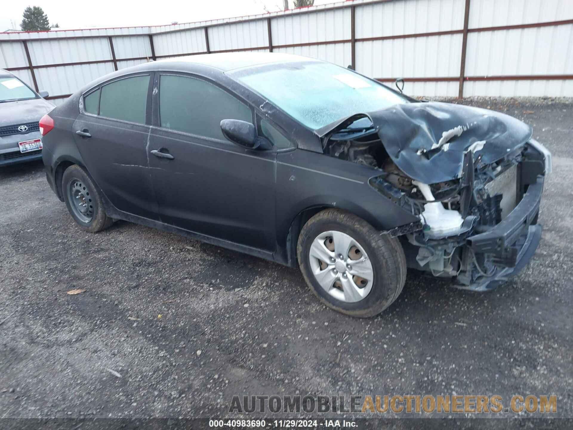 3KPFK4A78JE222463 KIA FORTE 2018