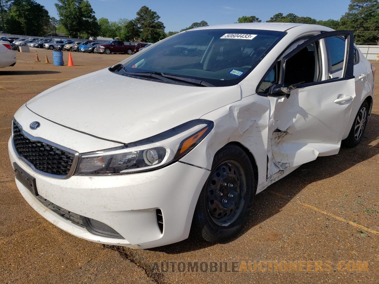 3KPFK4A78JE229140 KIA FORTE 2018