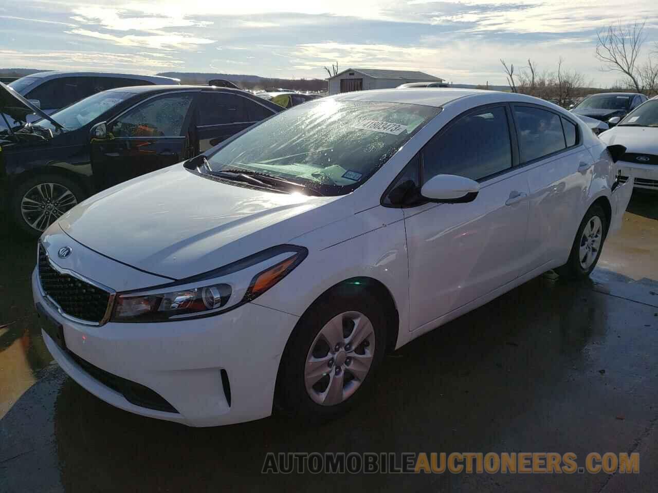 3KPFK4A78JE231017 KIA FORTE 2018