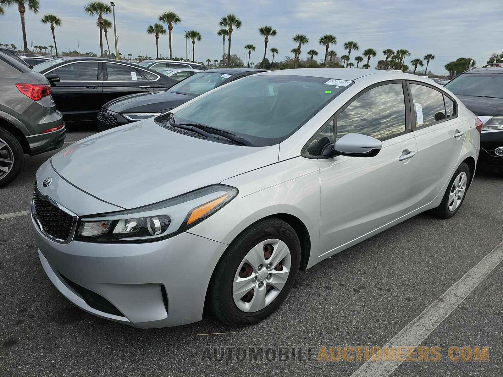 3KPFK4A78JE233768 Kia Forte LX 2018