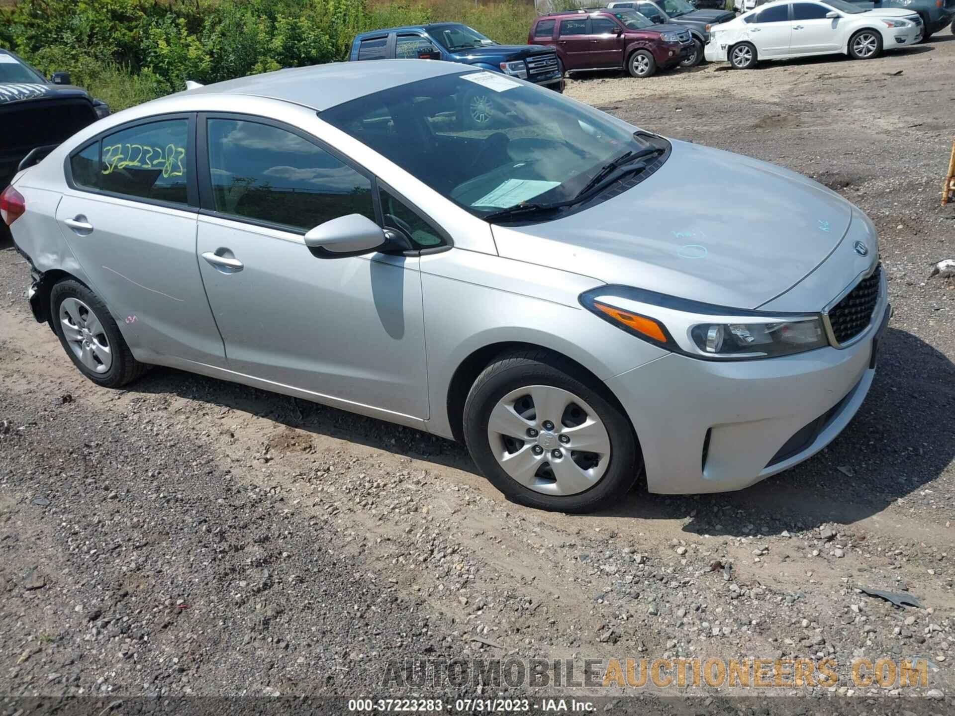 3KPFK4A78JE237321 KIA FORTE 2018