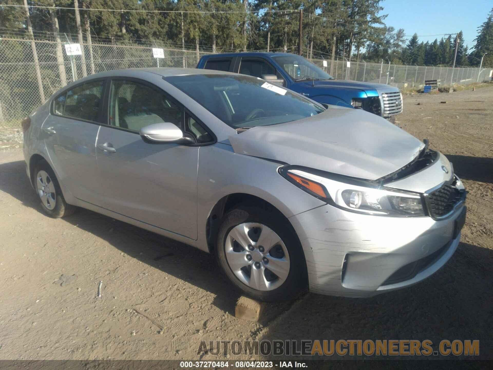 3KPFK4A78JE262493 KIA FORTE 2018