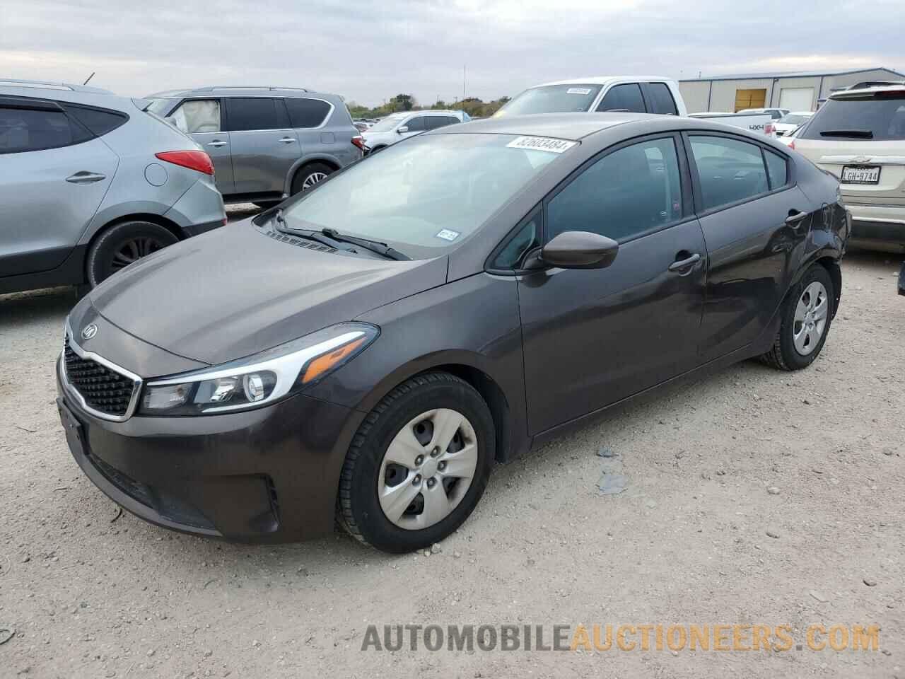 3KPFK4A79HE015199 KIA FORTE 2017