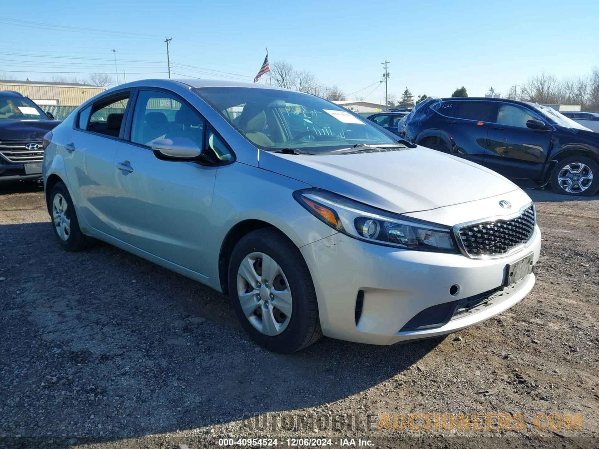 3KPFK4A79HE072180 KIA FORTE 2017