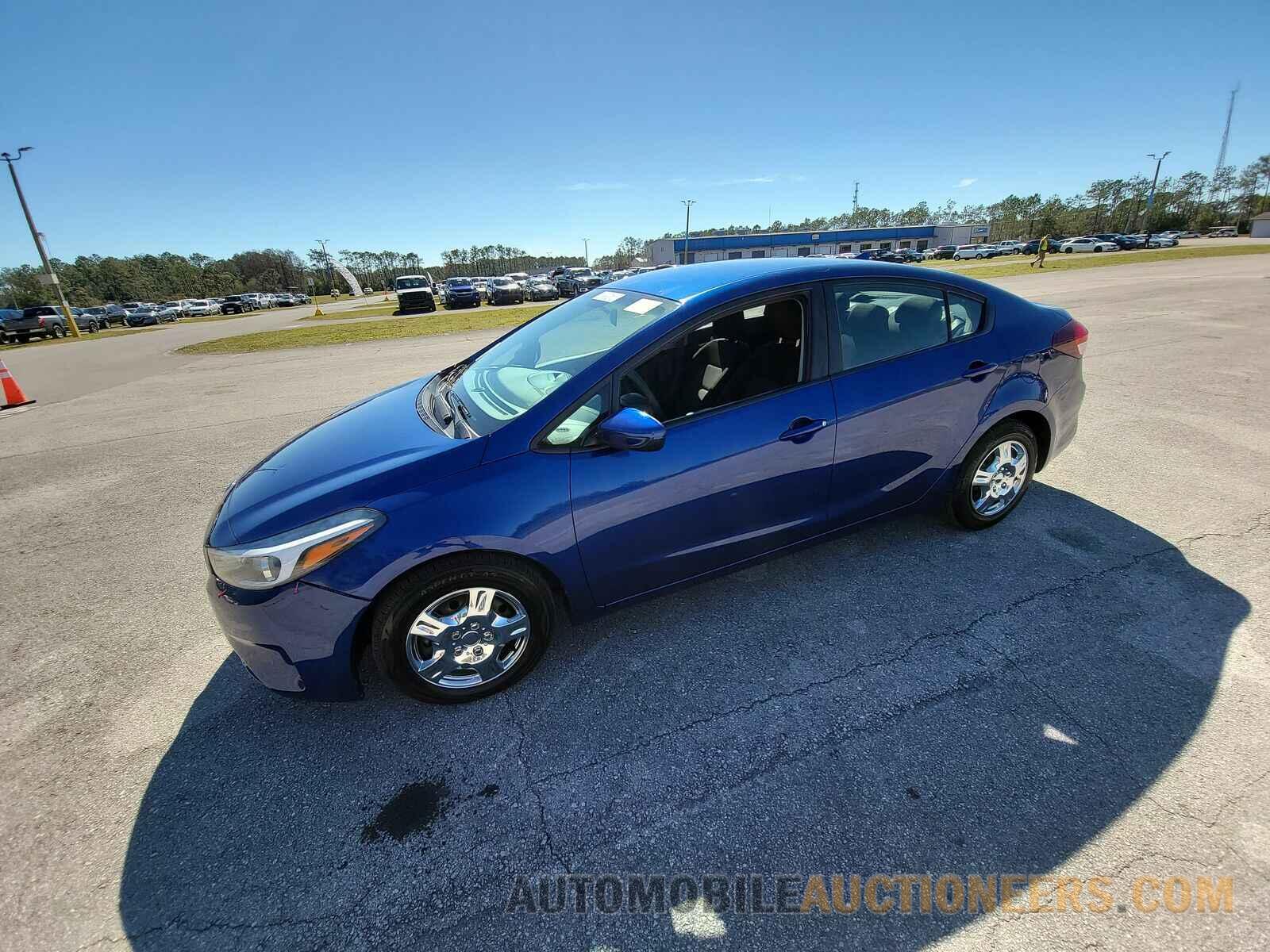 3KPFK4A79HE092574 Kia Forte LX 2017