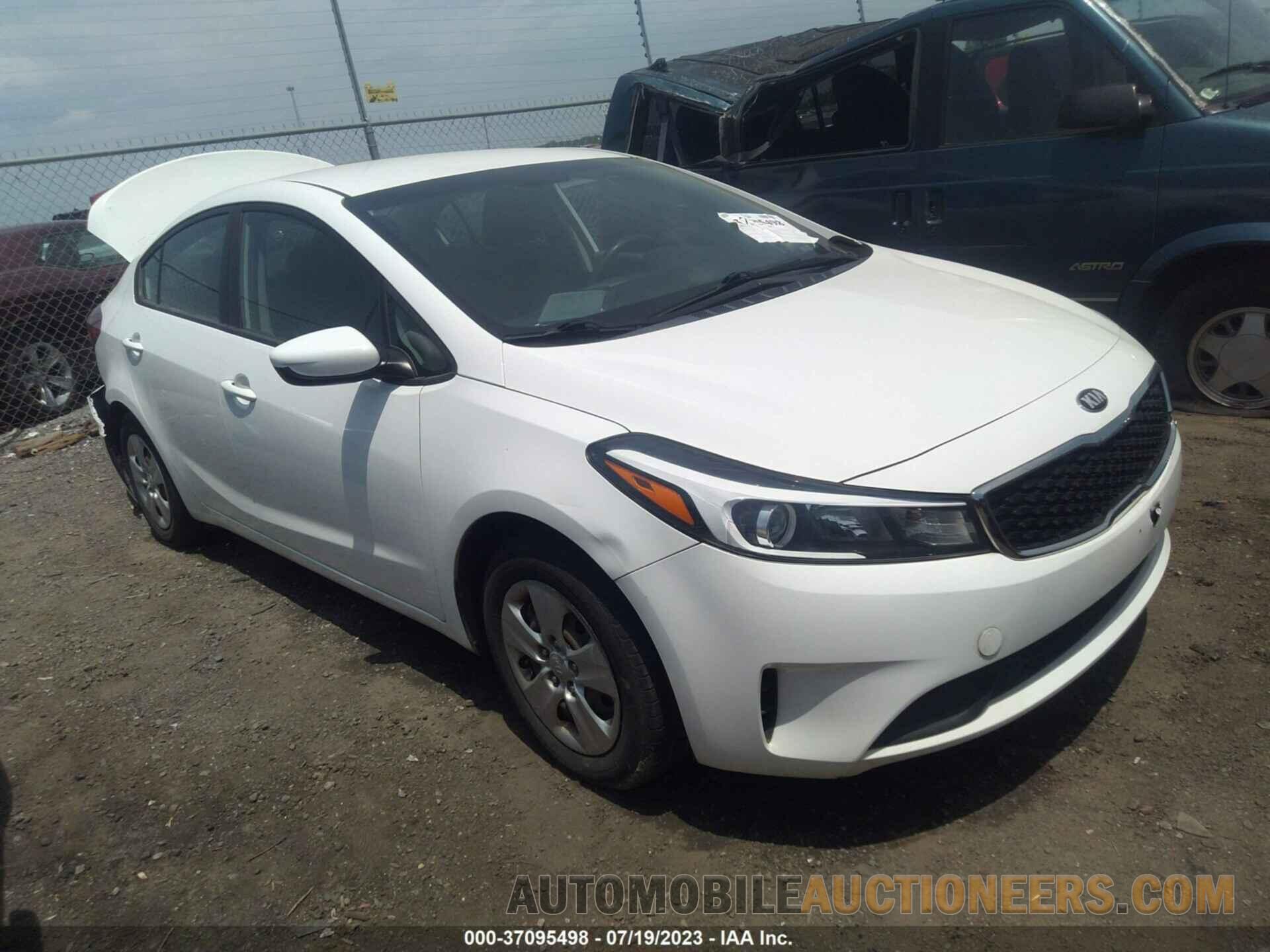 3KPFK4A79JE174231 KIA FORTE 2018