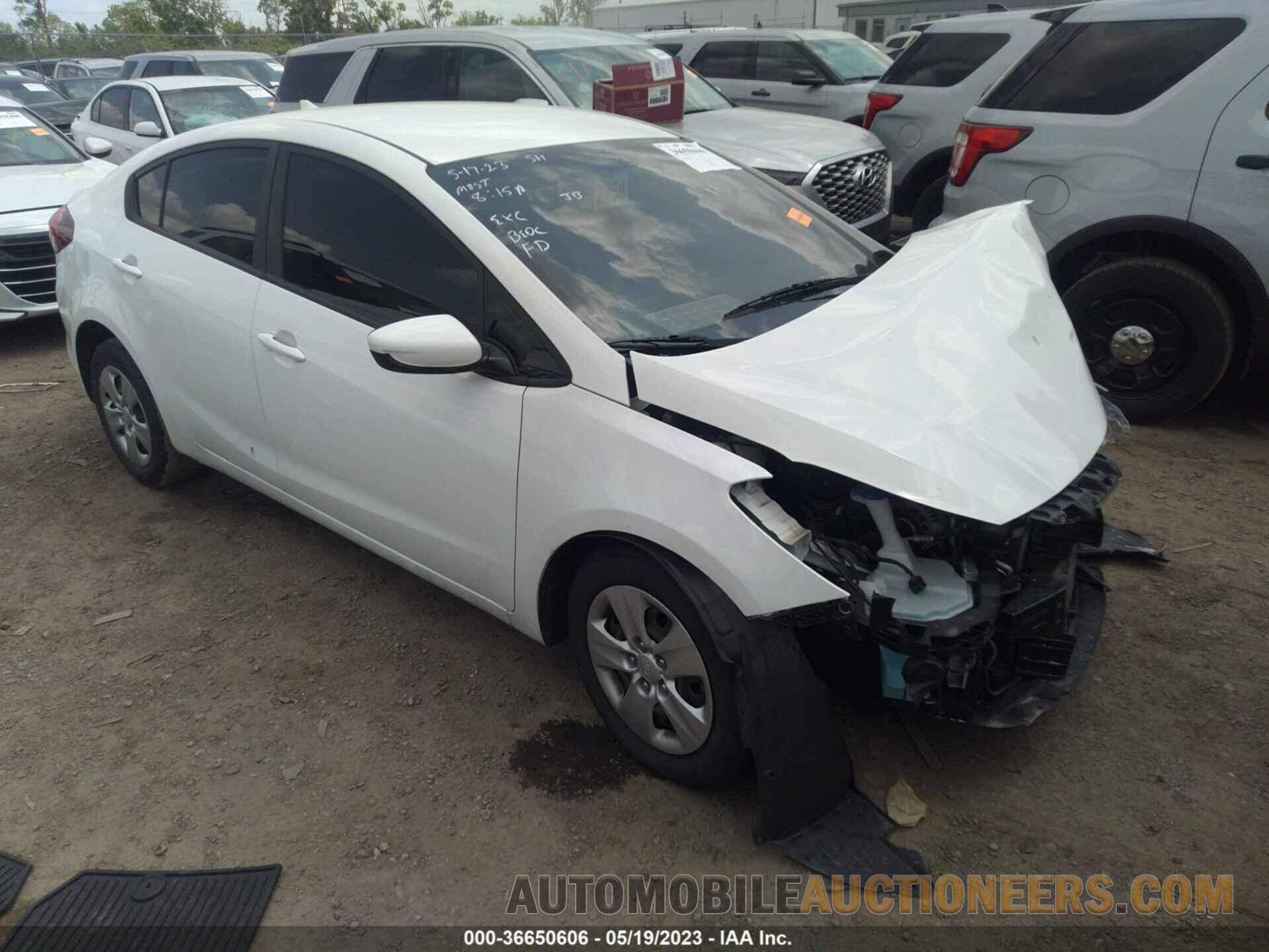 3KPFK4A79JE218647 KIA FORTE 2018