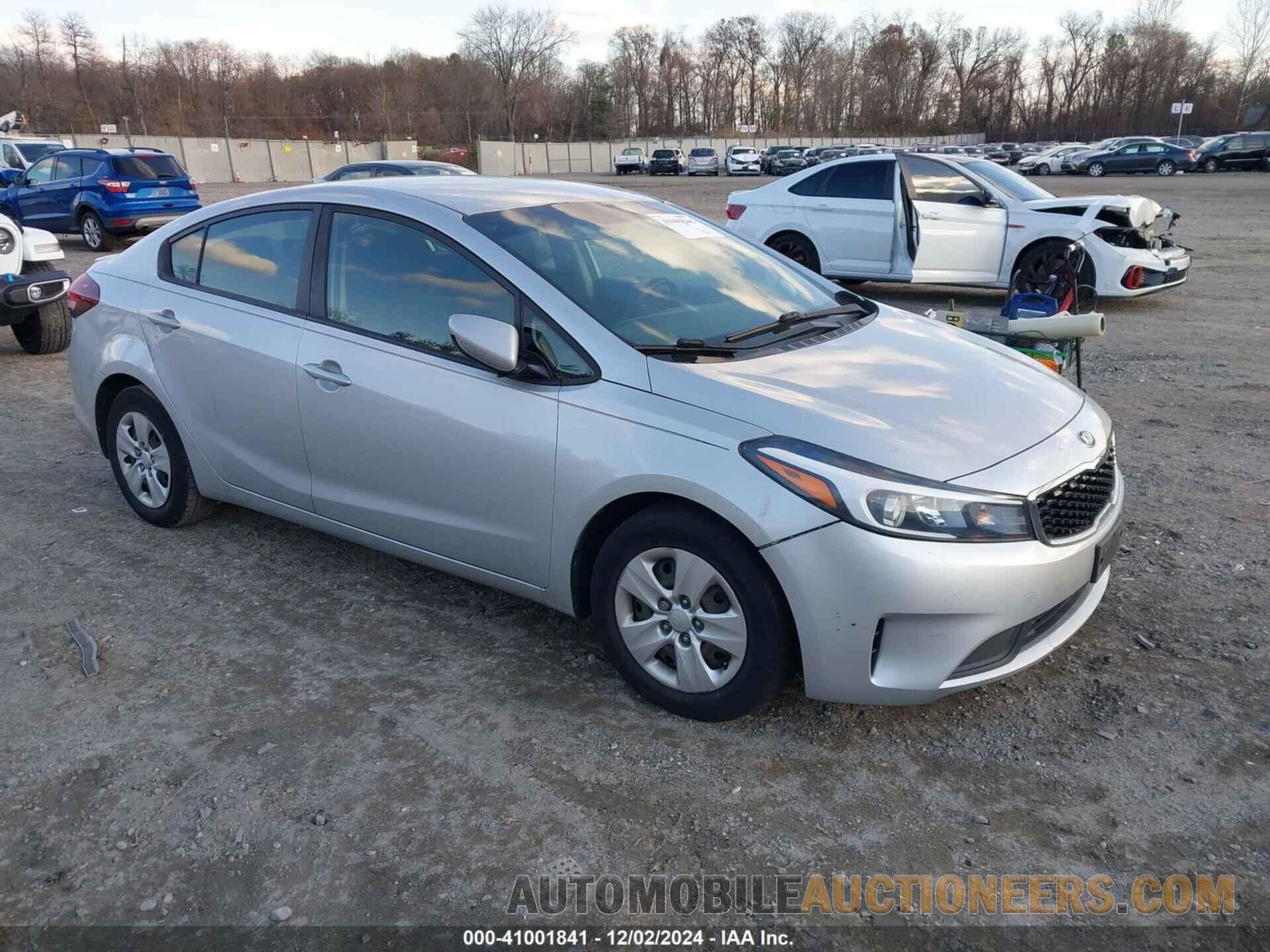 3KPFK4A79JE227915 KIA FORTE 2018