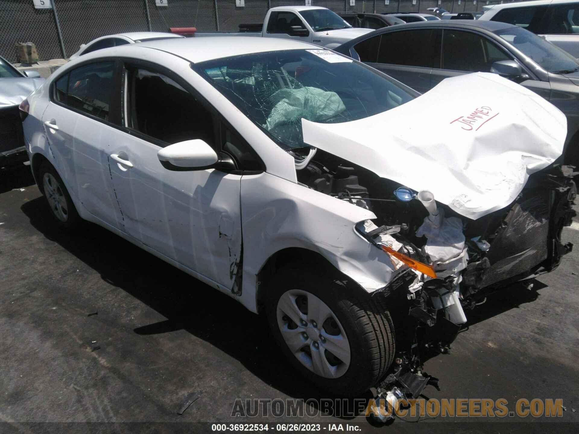 3KPFK4A79JE256539 KIA FORTE 2018