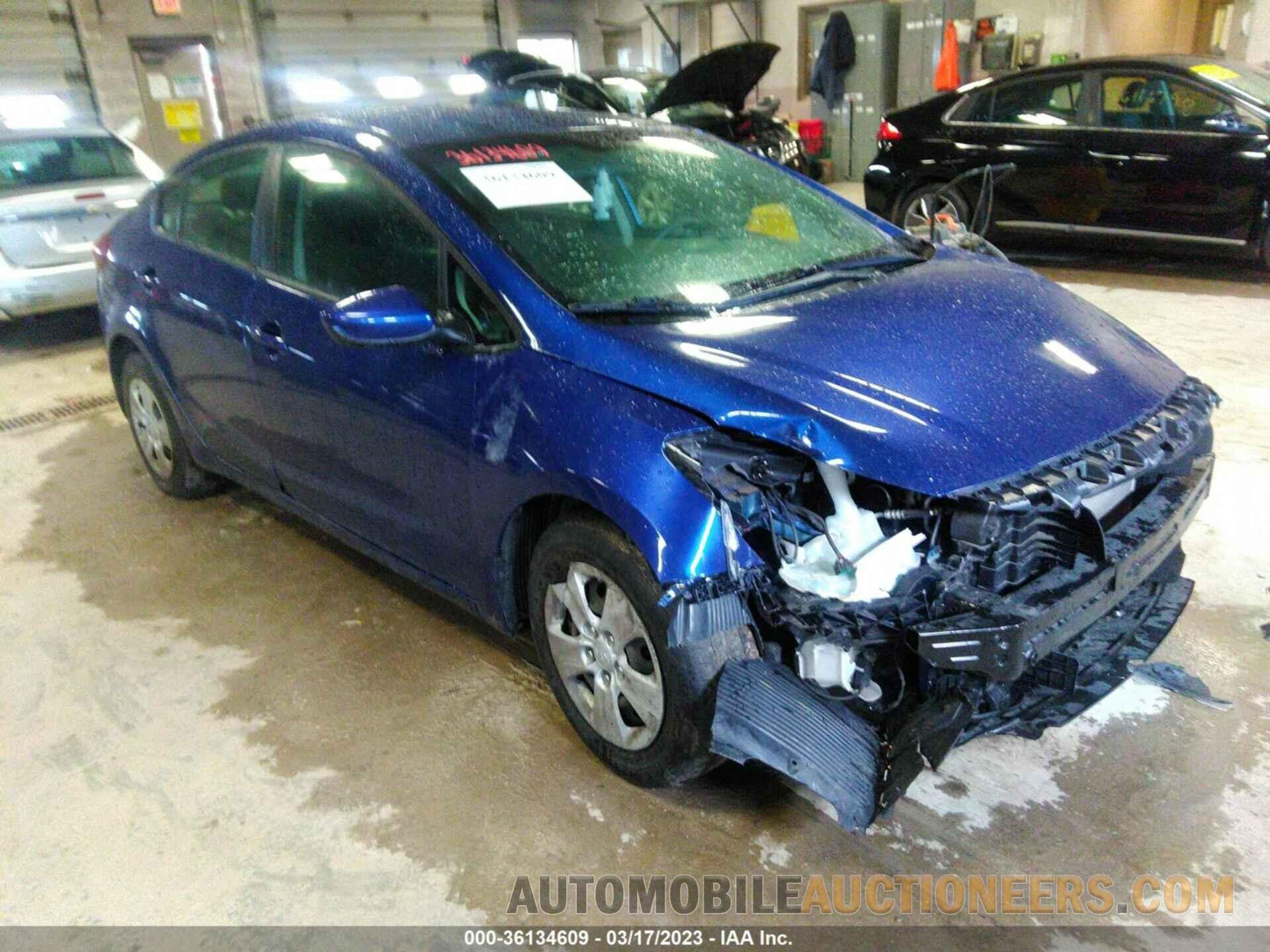 3KPFK4A79JE272675 KIA FORTE 2018