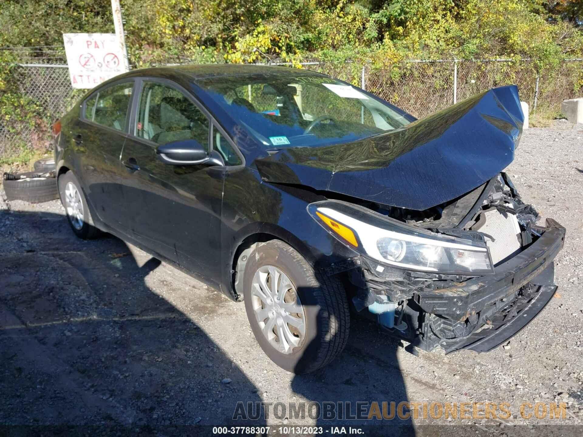 3KPFK4A79JE275608 KIA FORTE 2018