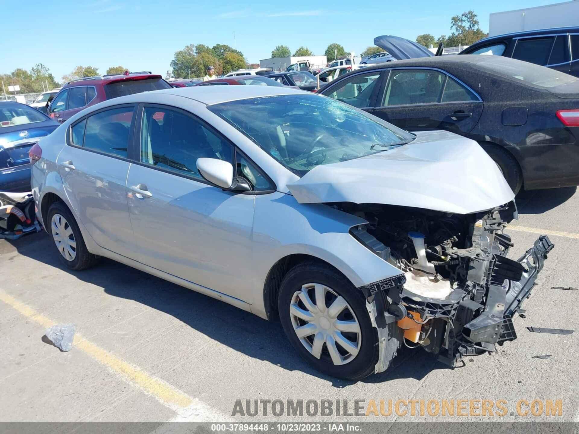 3KPFK4A79JE281215 KIA FORTE 2018