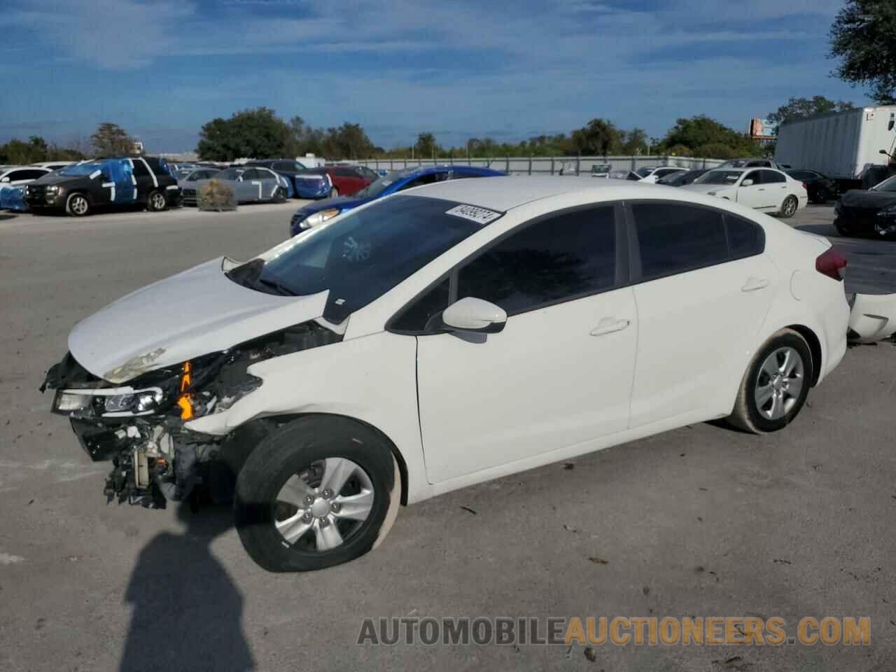 3KPFK4A7XHE028611 KIA FORTE 2017