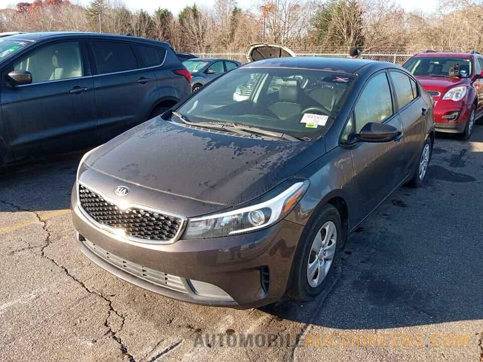 3KPFK4A7XHE064993 Kia Forte LX 2017