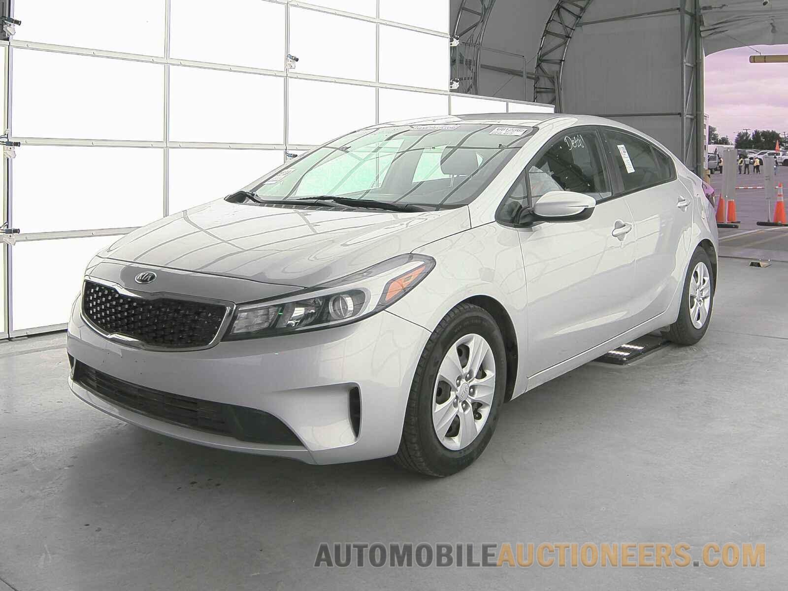 3KPFK4A7XHE077307 Kia Forte LX 2017