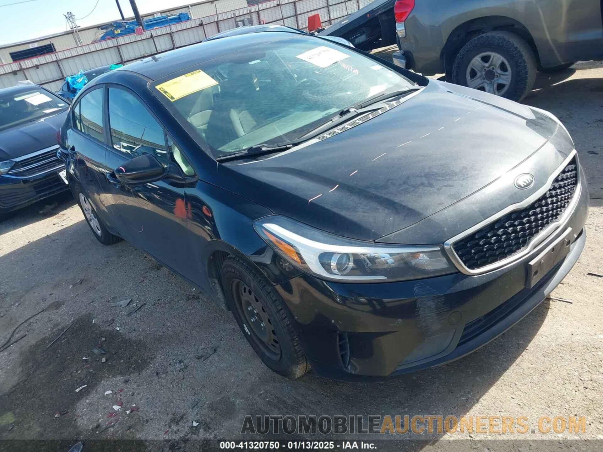 3KPFK4A7XHE121712 KIA FORTE 2017