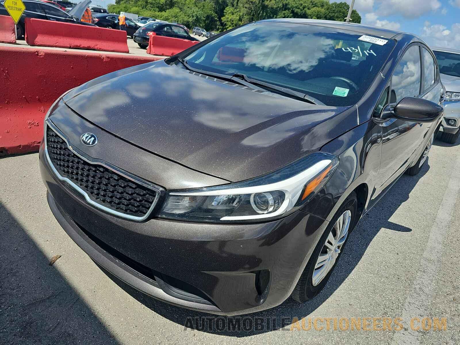 3KPFK4A7XHE126845 Kia Forte LX 2017