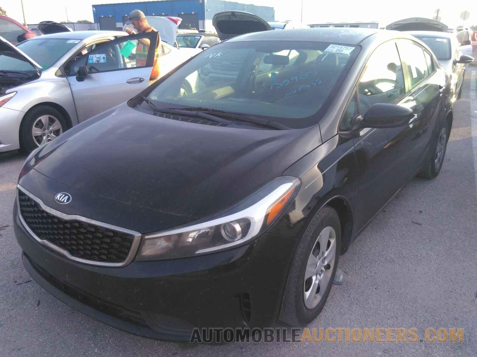 3KPFK4A7XHE135903 Kia Forte LX 2017