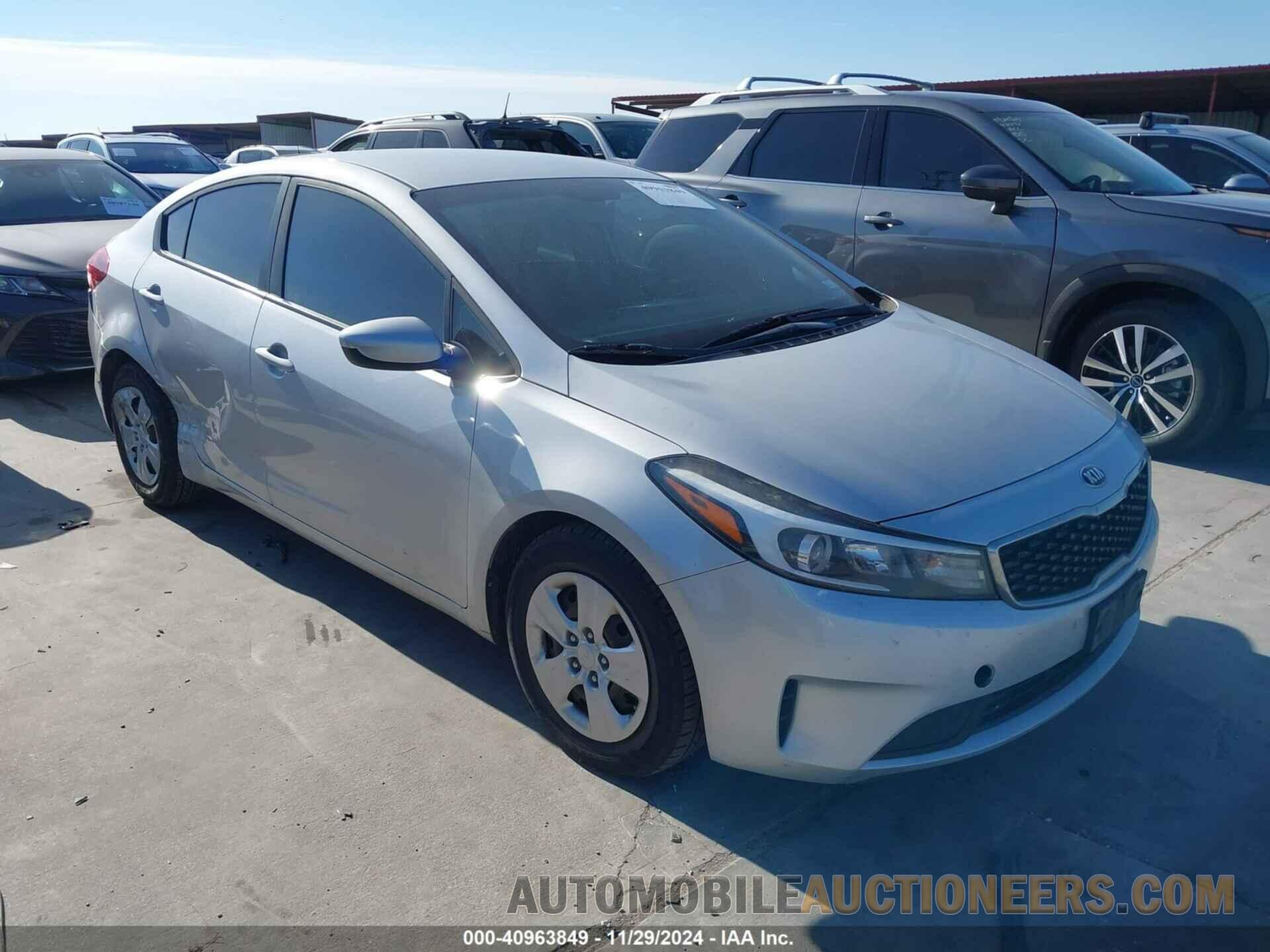 3KPFK4A7XHE157965 KIA FORTE 2017