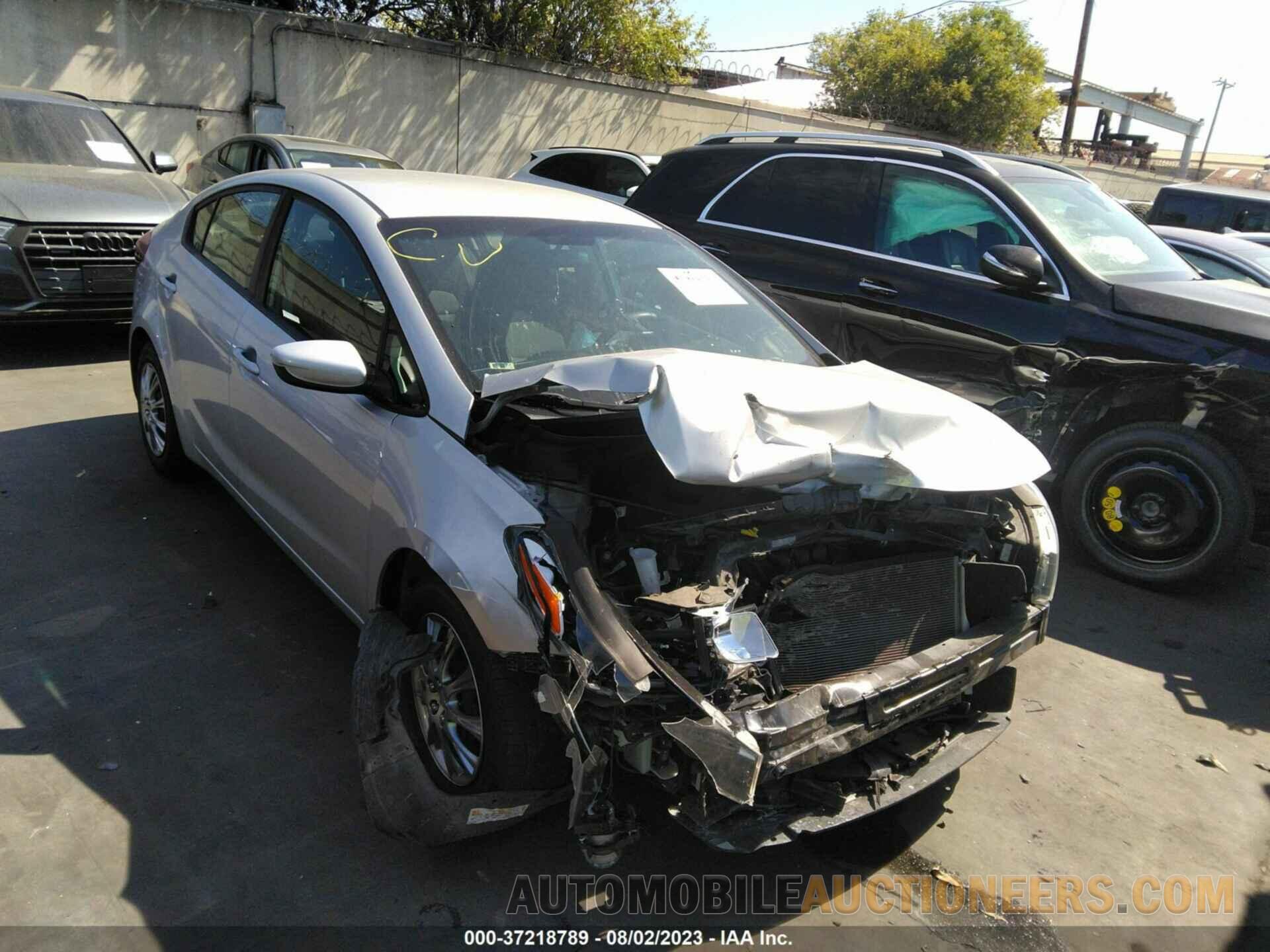 3KPFK4A7XJE203266 KIA FORTE 2018