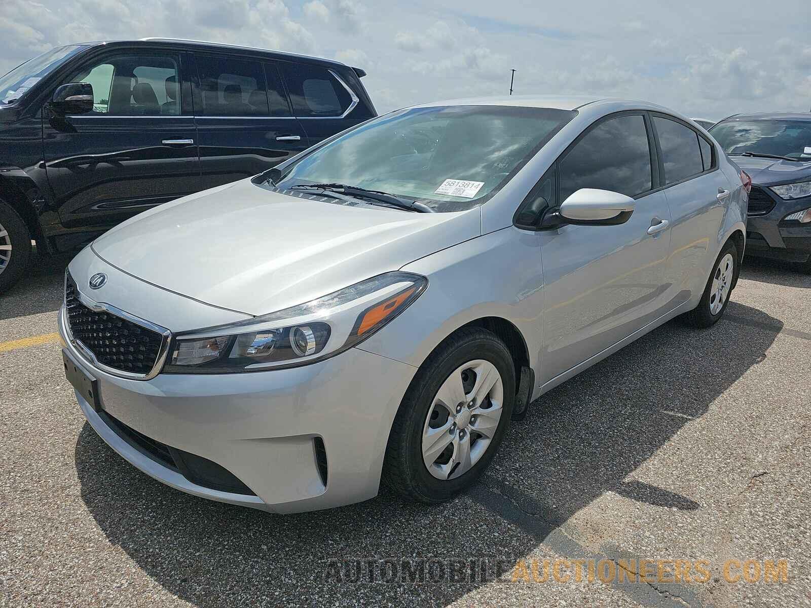 3KPFK4A7XJE227518 Kia Forte LX 2018